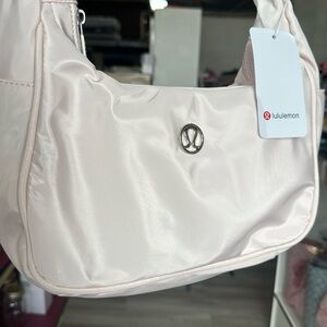 🍋Lululemon🍋 Pink Shoulder Bag 4L